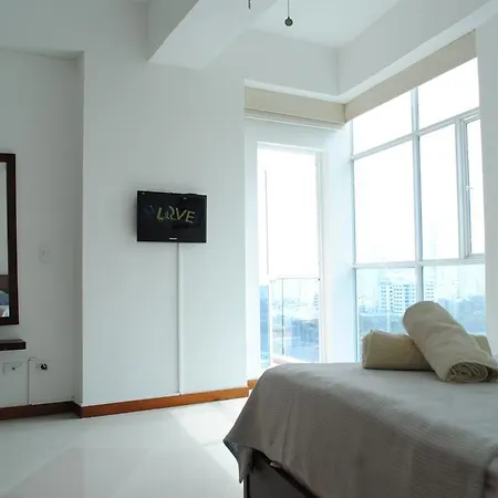 Apartamento Amoblado En El Laguito * Cartagena